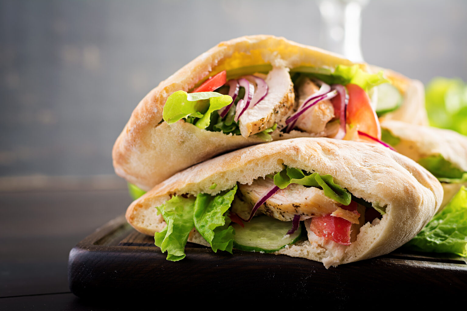 pita-stuffed-with-chicken-tomato-lettuce